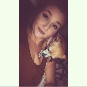 Meet your Posher, Katelyn